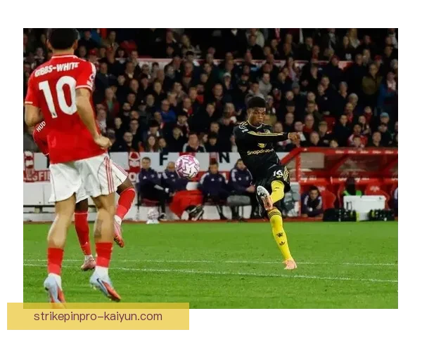 贝西克塔斯防线稳健，球队表现备受关注，状态回暖明显