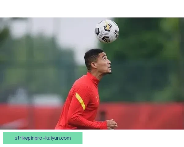 蒋光太中卫风格分析：防守稳健与进攻意识的平衡表现